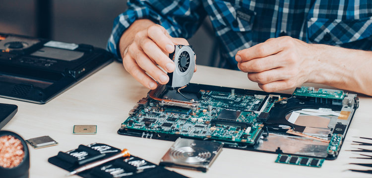 Χρειάζεσαι service laptop στην Καστοριά; Μάθε πότε είναι απαραίτητο, πόσο κοστίζει και πού θα βρεις αξιόπιστο τεχνικό για κάθε επισκευή ή αναβάθμιση.
