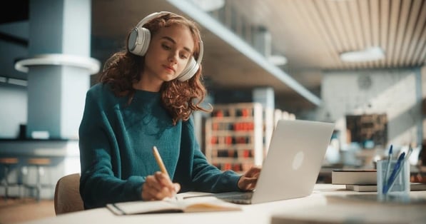 Πώς να επιλέξεις το σωστό laptop για σπουδές ή εργασία – Ο πλήρης οδηγός 2025